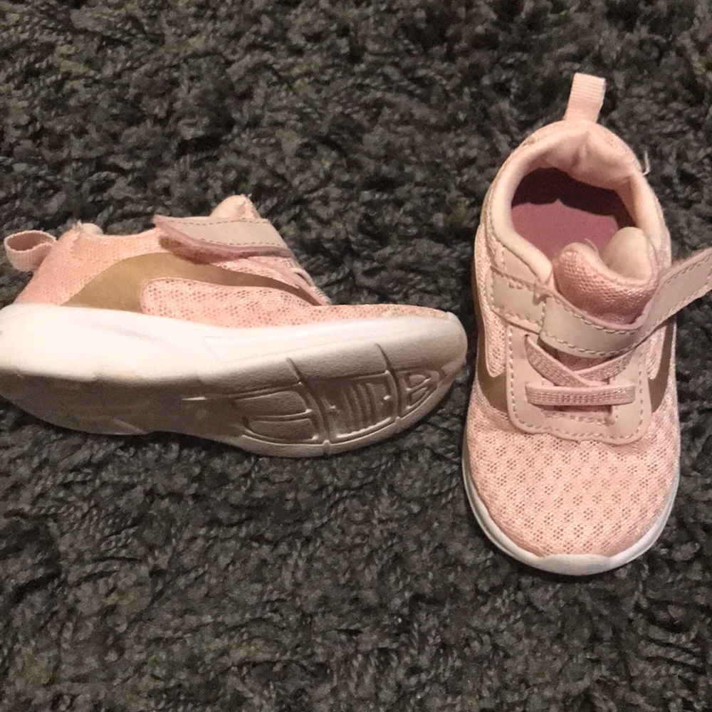 Size 5 toddler shoes